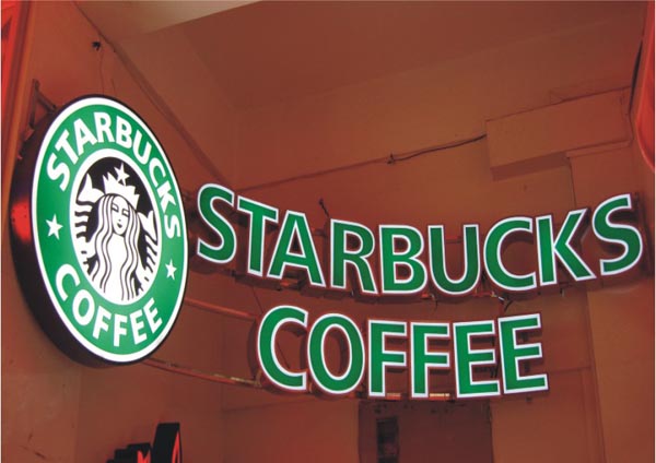 LED顯示屏的灰度和亮度之間的關(guān)系是什么 LED顯示屏的灰度和亮度之間的關(guān)系是什么